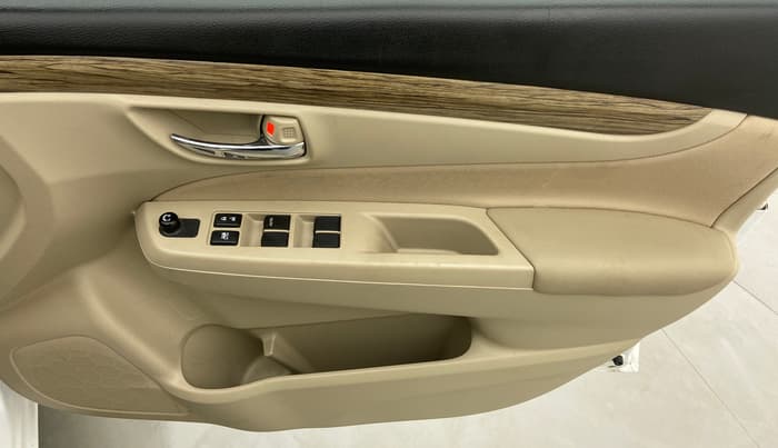2021 Maruti Ciaz SIGMA 1.5 SHVS MT  PETROL, Petrol, Manual, 8,744 km, Driver Side Door Panels Control
