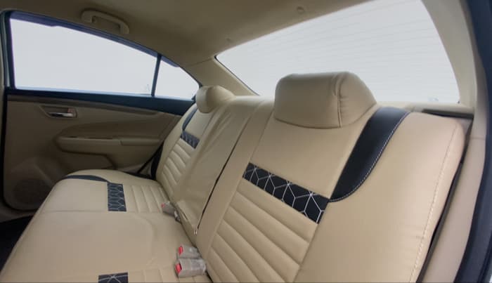 2021 Maruti Ciaz SIGMA 1.5 SHVS MT  PETROL, Petrol, Manual, 8,744 km, Right Side Rear Door Cabin