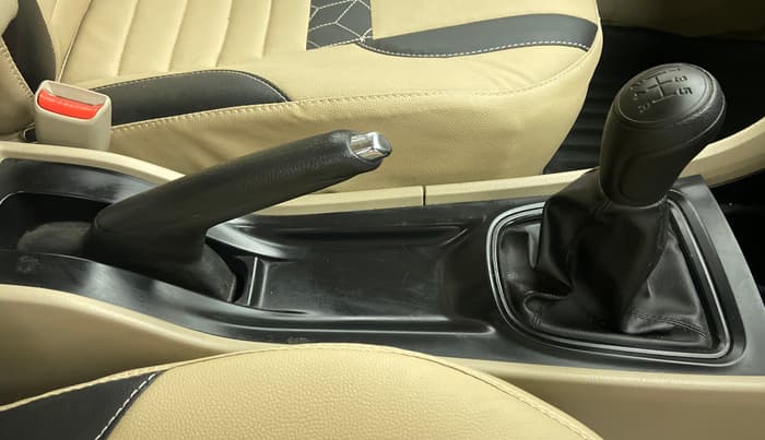 2021 Maruti Ciaz SIGMA 1.5 SHVS MT  PETROL, Petrol, Manual, 8,744 km, Gear Lever