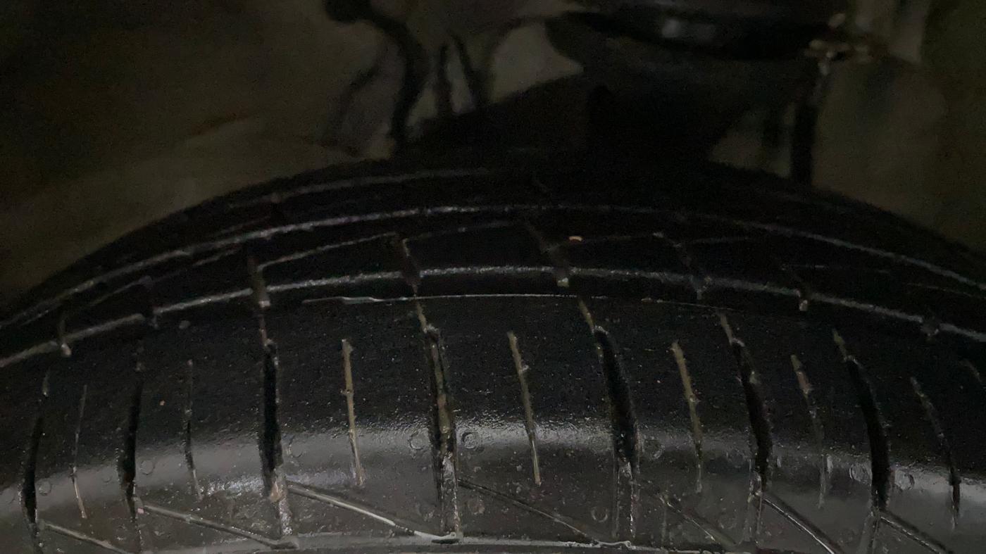 2022 Maruti Alto LXI O, Petrol, Manual, 1,644 km, Left Front Tyre Tread