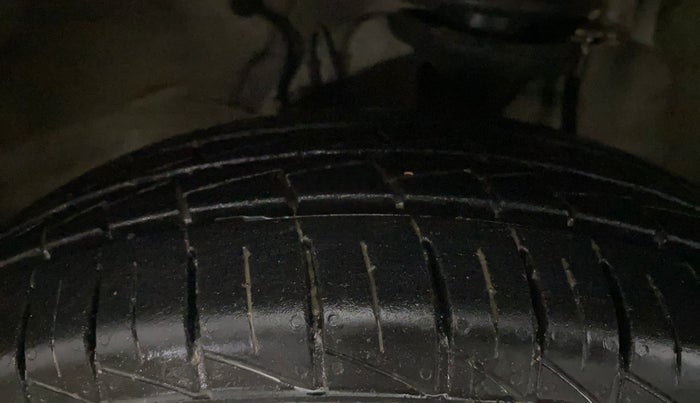 2022 Maruti Alto LXI O, Petrol, Manual, 1,644 km, Left Front Tyre Tread