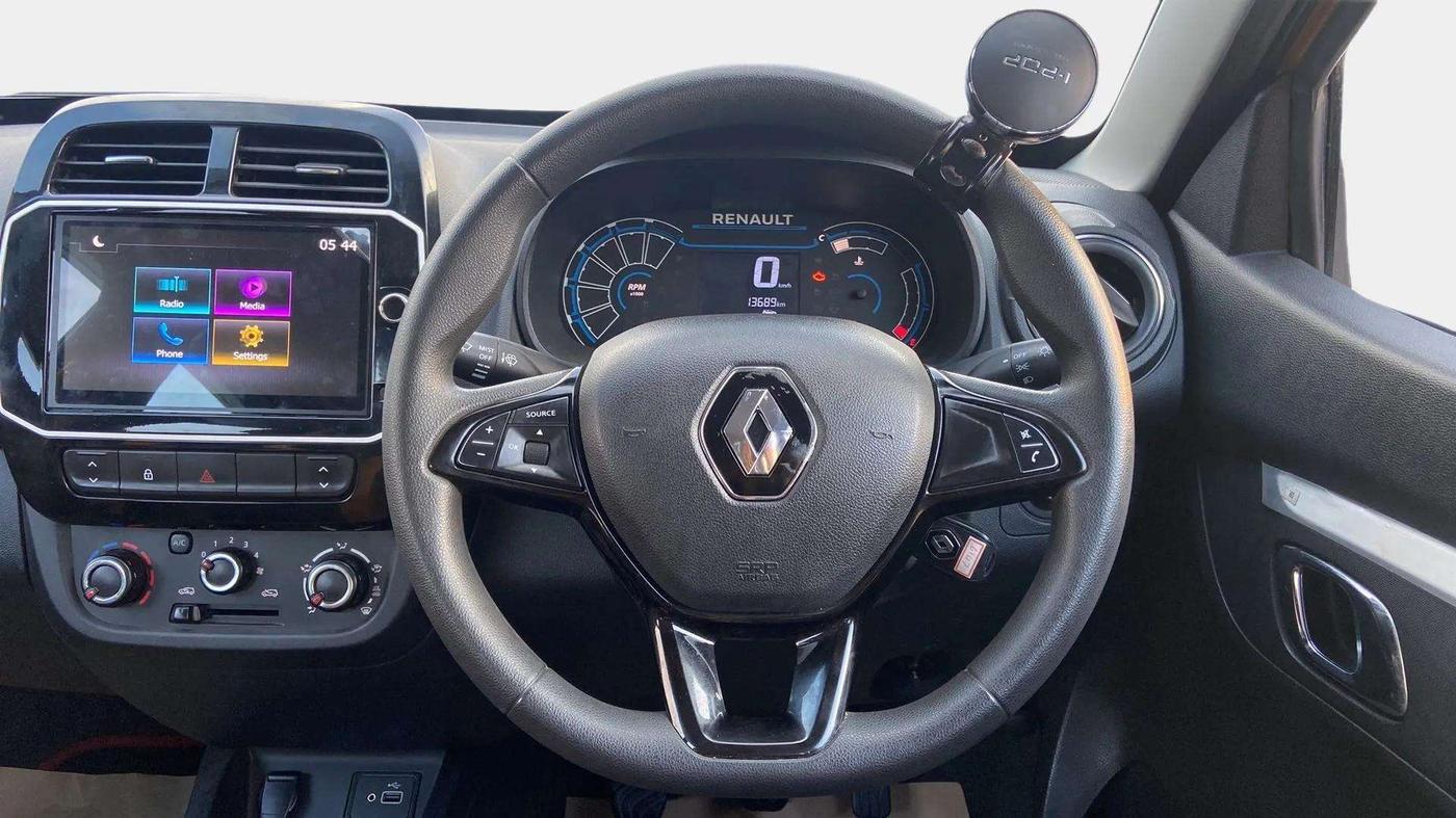 2023 Renault Kwid CLIMBER 1.0 (O) DUAL TONE, Petrol, Manual, 13,747 km, Steering Wheel Close Up