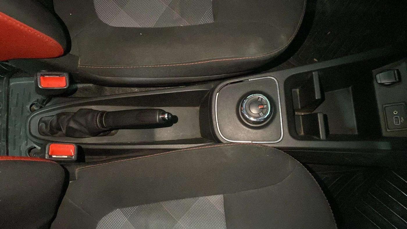 2019 Renault Kwid RXT 1.0 AMT (O), Petrol, Automatic, 17,190 km, Gear Lever