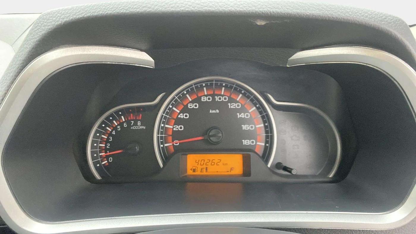 2016 Maruti Alto K10 VXI, Petrol, Manual, 40,329 km, Odometer Image