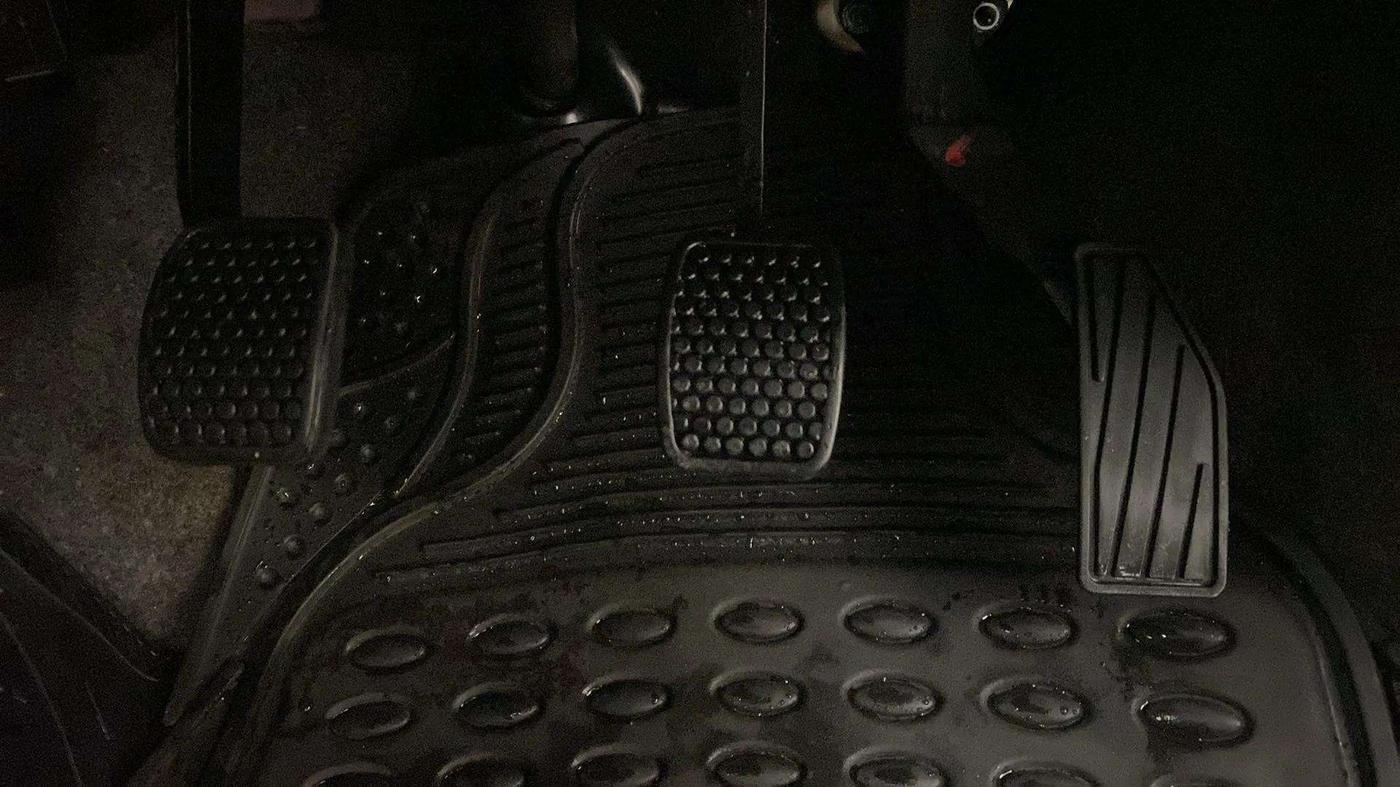 2016 Maruti Alto K10 VXI, Petrol, Manual, 40,329 km, Pedals