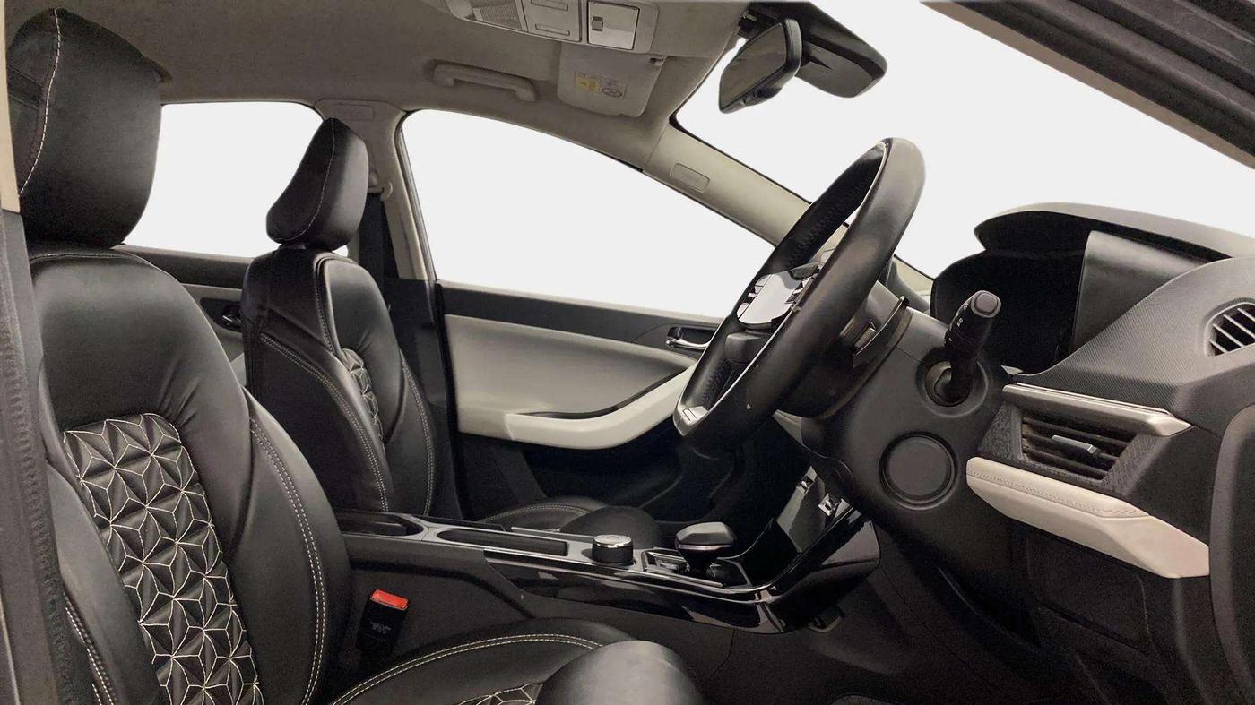 2023 Tata NEXON CREATIVE+ DCA 1.2 PETROL, Petrol, Automatic, 25,657 km, Right Side Front Door Cabin