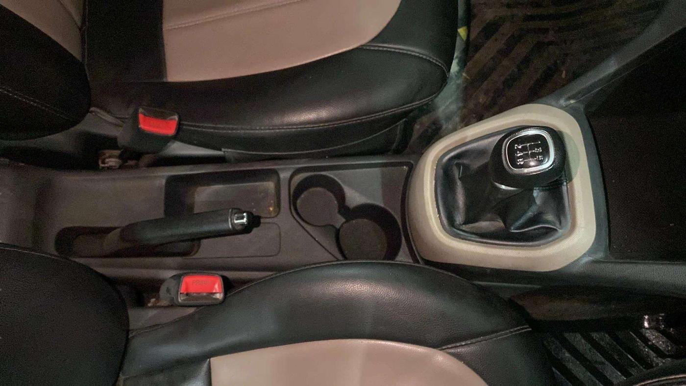 2016 Hyundai Grand i10 SPORTZ 1.2 KAPPA VTVT, Petrol, Manual, 60,879 km, Gear Lever