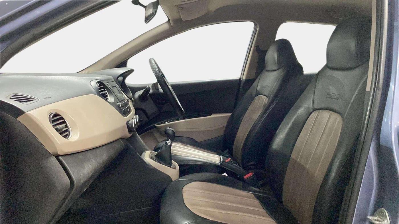 2016 Hyundai Grand i10 SPORTZ 1.2 KAPPA VTVT, Petrol, Manual, 60,879 km, Right Side Front Door Cabin