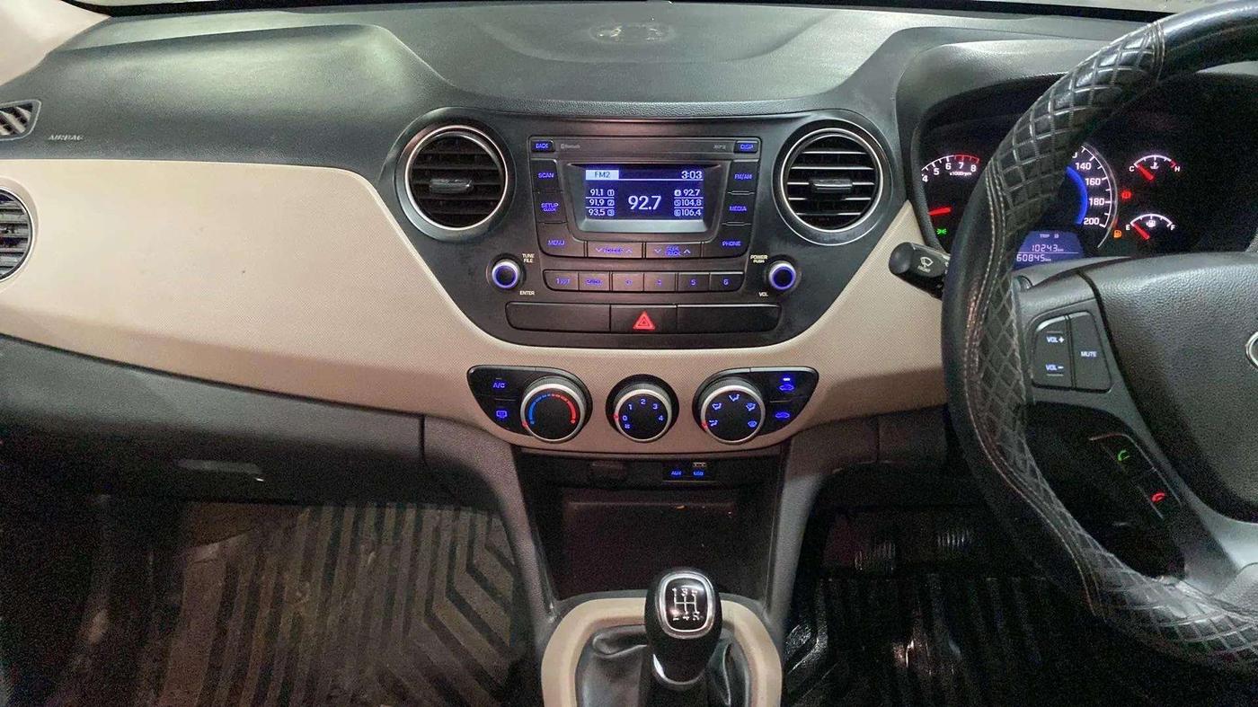 2016 Hyundai Grand i10 SPORTZ 1.2 KAPPA VTVT, Petrol, Manual, 60,879 km, Air Conditioner