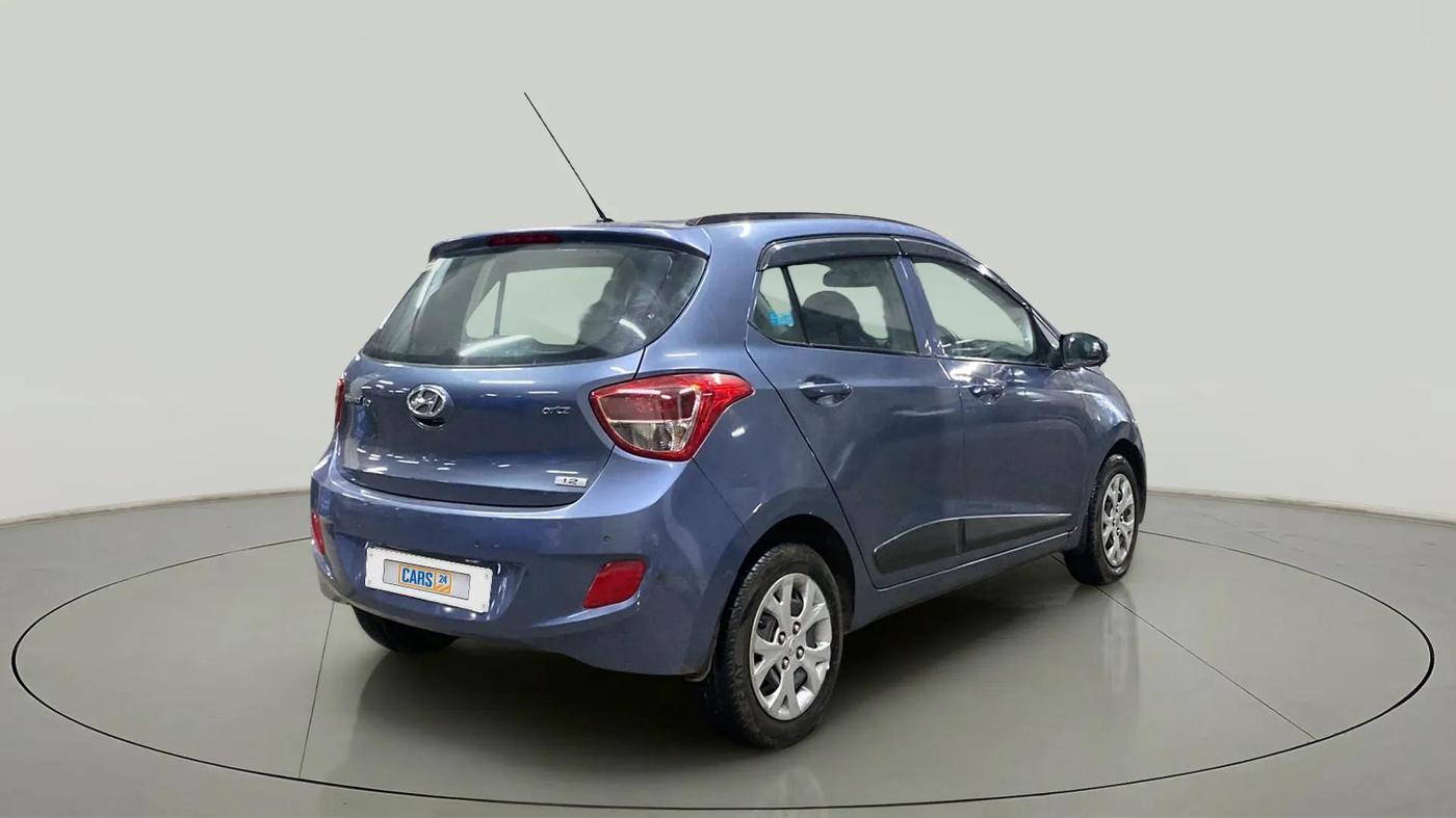 2016 Hyundai Grand i10 SPORTZ 1.2 KAPPA VTVT, Petrol, Manual, 60,879 km, Right Back Diagonal