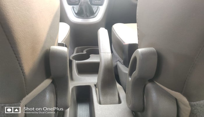 2015 Hyundai i10 SPORTZ 1.1, Petrol, Manual, 24,895 km, Driver Side Adjustment Panel