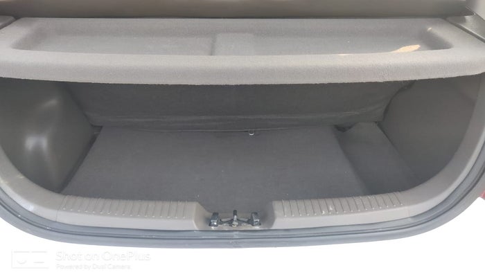 2015 Hyundai i10 SPORTZ 1.1, Petrol, Manual, 24,895 km, Boot Inside