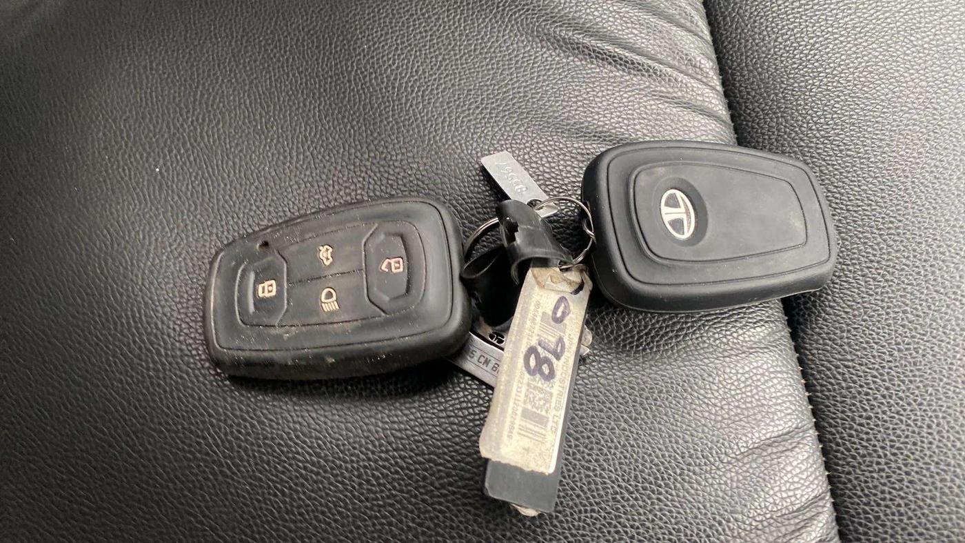 2020 Tata ALTROZ XT PETROL, Petrol, Manual, 55,476 km, Key Close Up