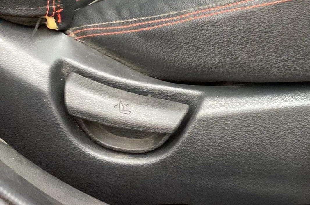 2015 Hyundai Xcent SX 1.2, Petrol, Manual, 62,255 km, Driver Side Adjustment Panel