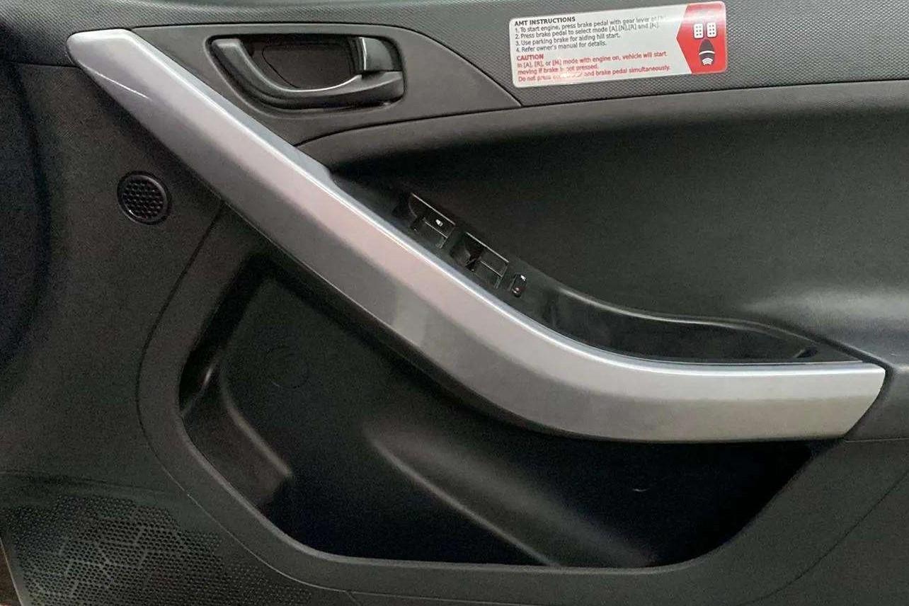 2021 Tata NEXON XMA PETROL, Petrol, Automatic, 16,151 km, Driver Side Door Panels Control