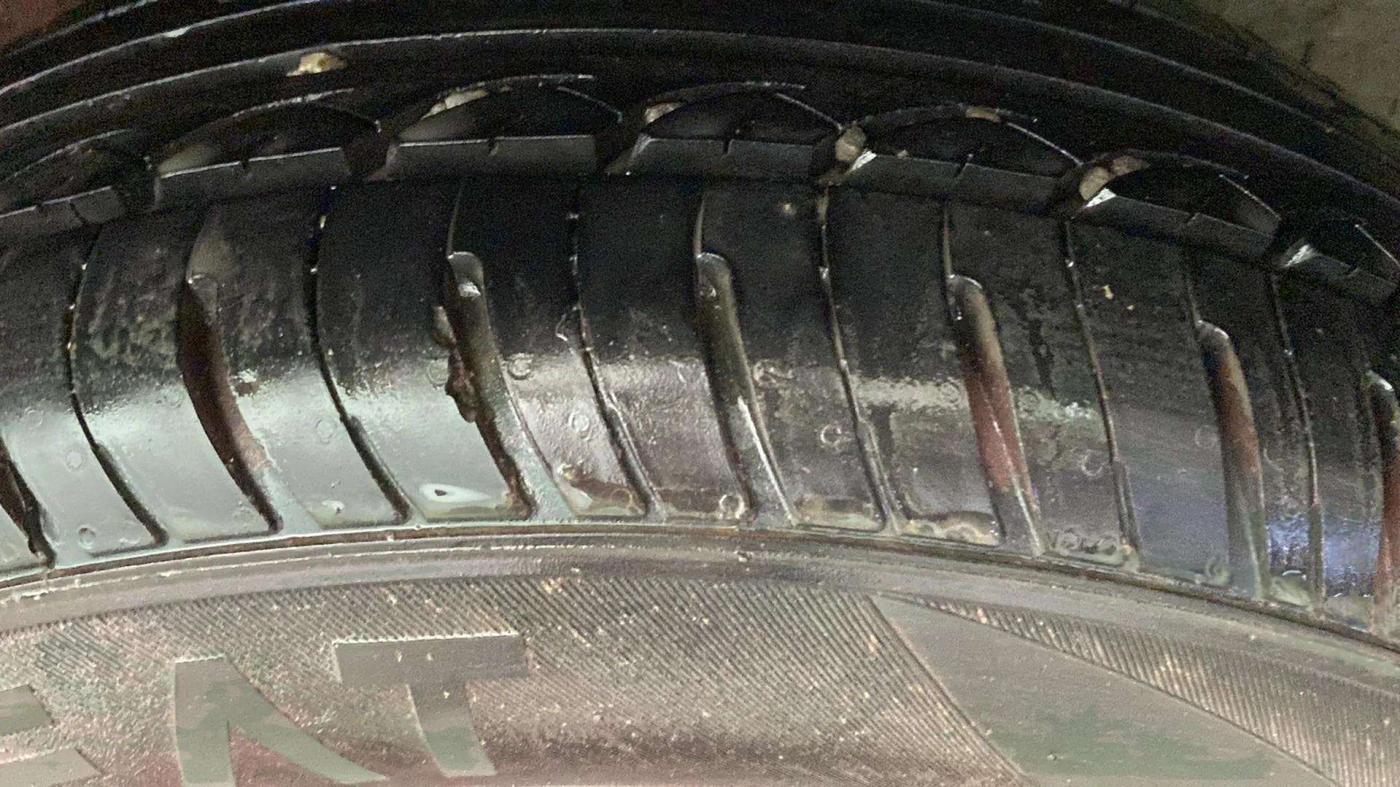 2019 Honda Amaze 1.2L I-VTEC S, CNG, Manual, 48,673 km, Left Front Tyre Tread