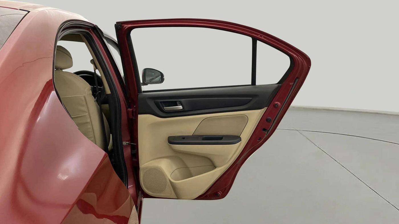 2019 Honda Amaze 1.2L I-VTEC S, CNG, Manual, 48,673 km, RHS Rear Door