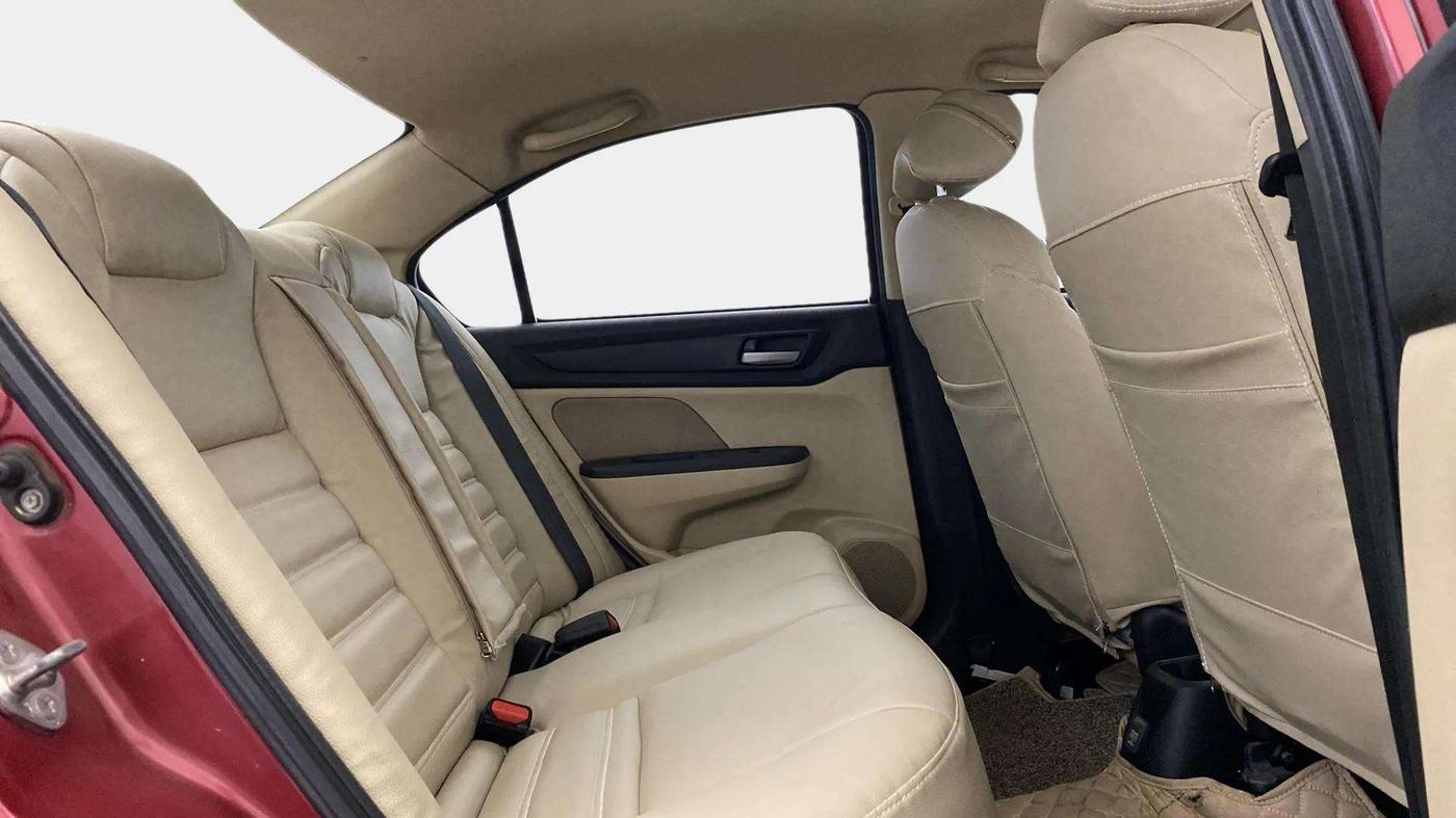 2019 Honda Amaze 1.2L I-VTEC S, CNG, Manual, 48,673 km, Right Side Rear Door Cabin