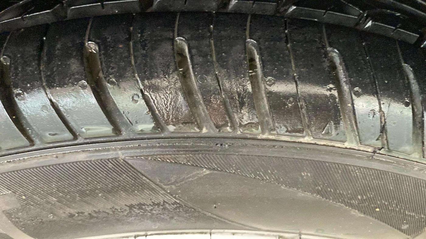 2019 Honda Amaze 1.2L I-VTEC S, CNG, Manual, 48,673 km, Right Front Tyre Tread