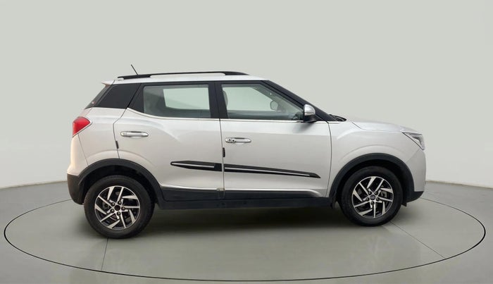 2022 Mahindra XUV300 W8 (O) 1.2 PETROL, Petrol, Manual, 12,800 km, Right Side