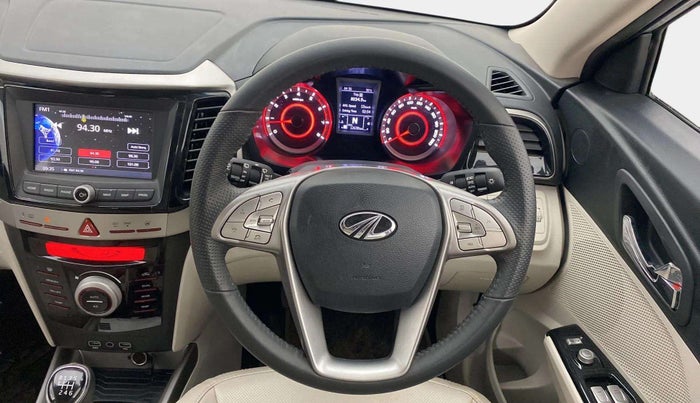 2022 Mahindra XUV300 W8 (O) 1.2 PETROL, Petrol, Manual, 12,800 km, Steering Wheel Close Up