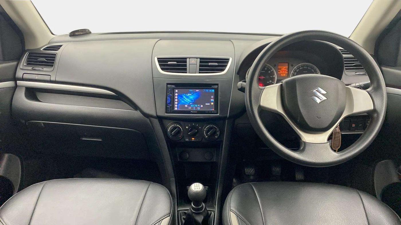 2013 Maruti Swift VXI, Petrol, Manual, 56,768 km, Dashboard