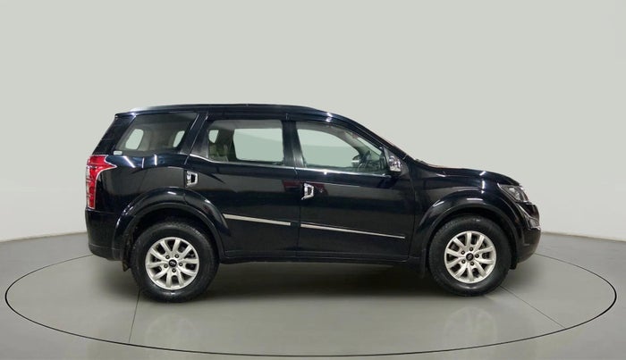 2017 Mahindra XUV500 W10 1.99, Diesel, Manual, 74,877 km, Right Side View