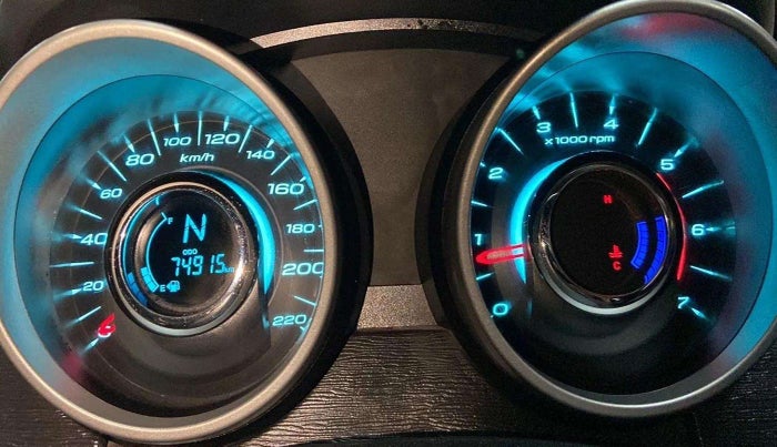 2017 Mahindra XUV500 W10 1.99, Diesel, Manual, 74,877 km, Odometer Image