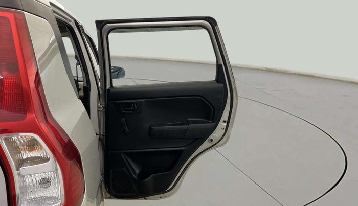 2023 Maruti New Wagon-R LXI CNG 1.0, CNG, Manual, 15,565 km, RHS Rear Door