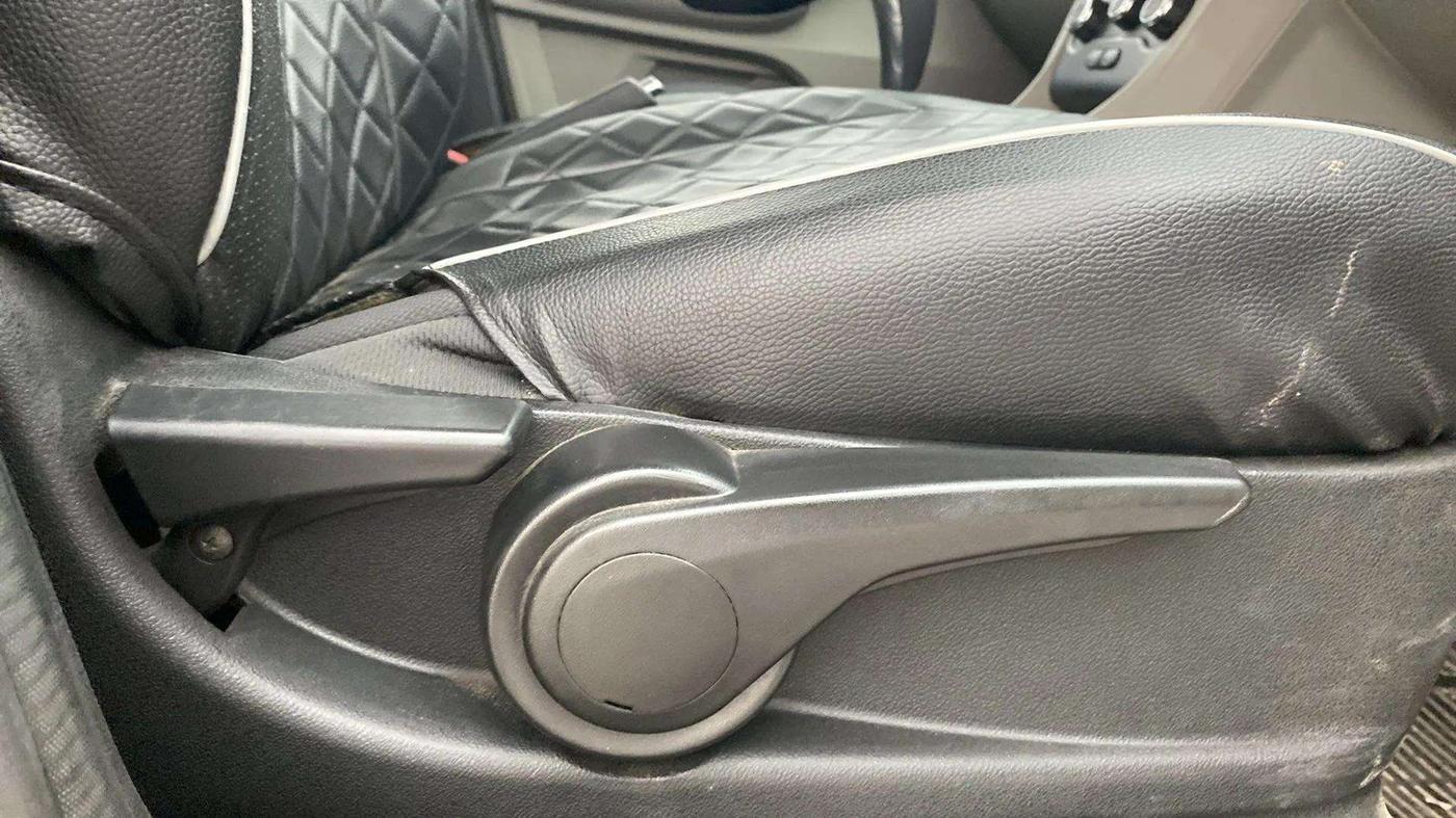2018 Tata Tiago XZA PETROL, Petrol, Automatic, 39,406 km, Driver Side Adjustment Panel