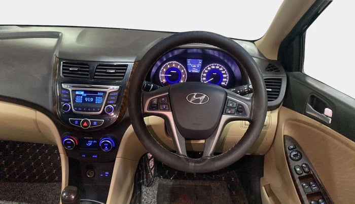 2015 Hyundai Verna FLUIDIC 4S 1.6 VTVT S(O), Petrol, Manual, 38,309 km, Steering Wheel Close Up