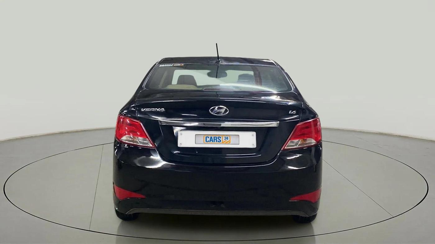2015 Hyundai Verna FLUIDIC 4S 1.6 VTVT S(O), Petrol, Manual, 38,309 km, Back/Rear