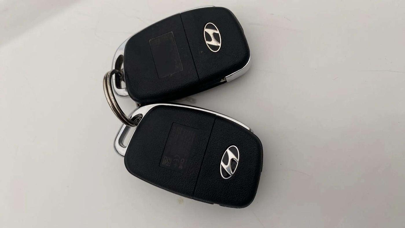 2022 Hyundai Creta EX 1.5 PETROL, Petrol, Manual, 19,805 km, Key Close Up
