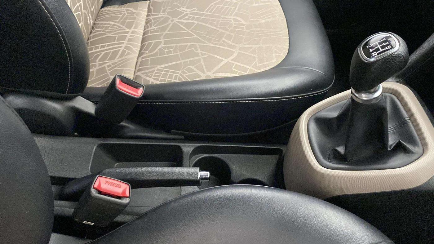 2019 Hyundai Grand i10 SPORTZ 1.2 KAPPA VTVT, Petrol, Manual, 36,121 km, Gear Lever