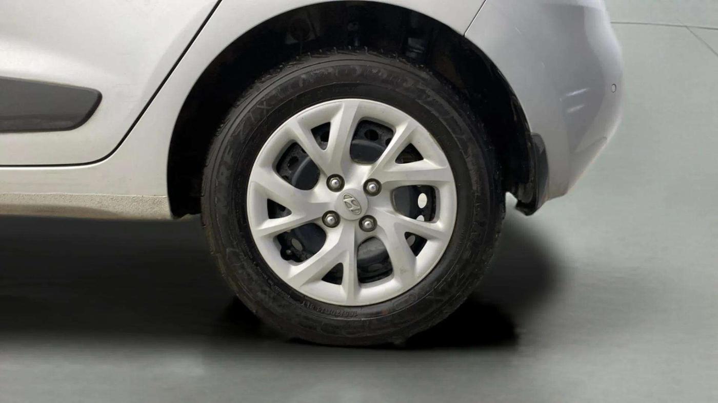 2019 Hyundai Grand i10 SPORTZ 1.2 KAPPA VTVT, Petrol, Manual, 36,121 km, Left Rear Wheel