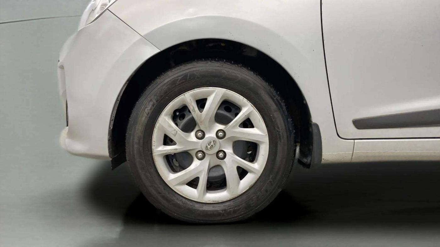 2019 Hyundai Grand i10 SPORTZ 1.2 KAPPA VTVT, Petrol, Manual, 36,121 km, Left Front Wheel