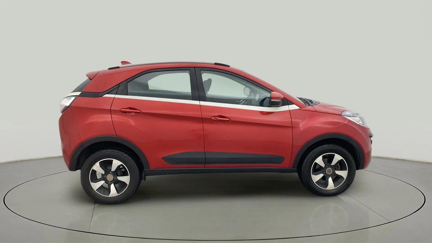 2018 Tata NEXON XZ PLUS DIESEL, Diesel, Manual, 44,807 km, Right Side