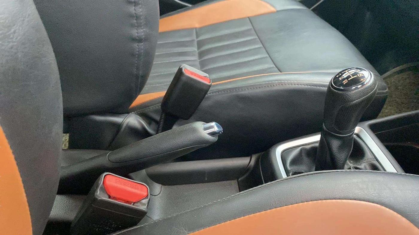 2019 Maruti Swift VXI, Petrol, Manual, 34,705 km, Gear Lever