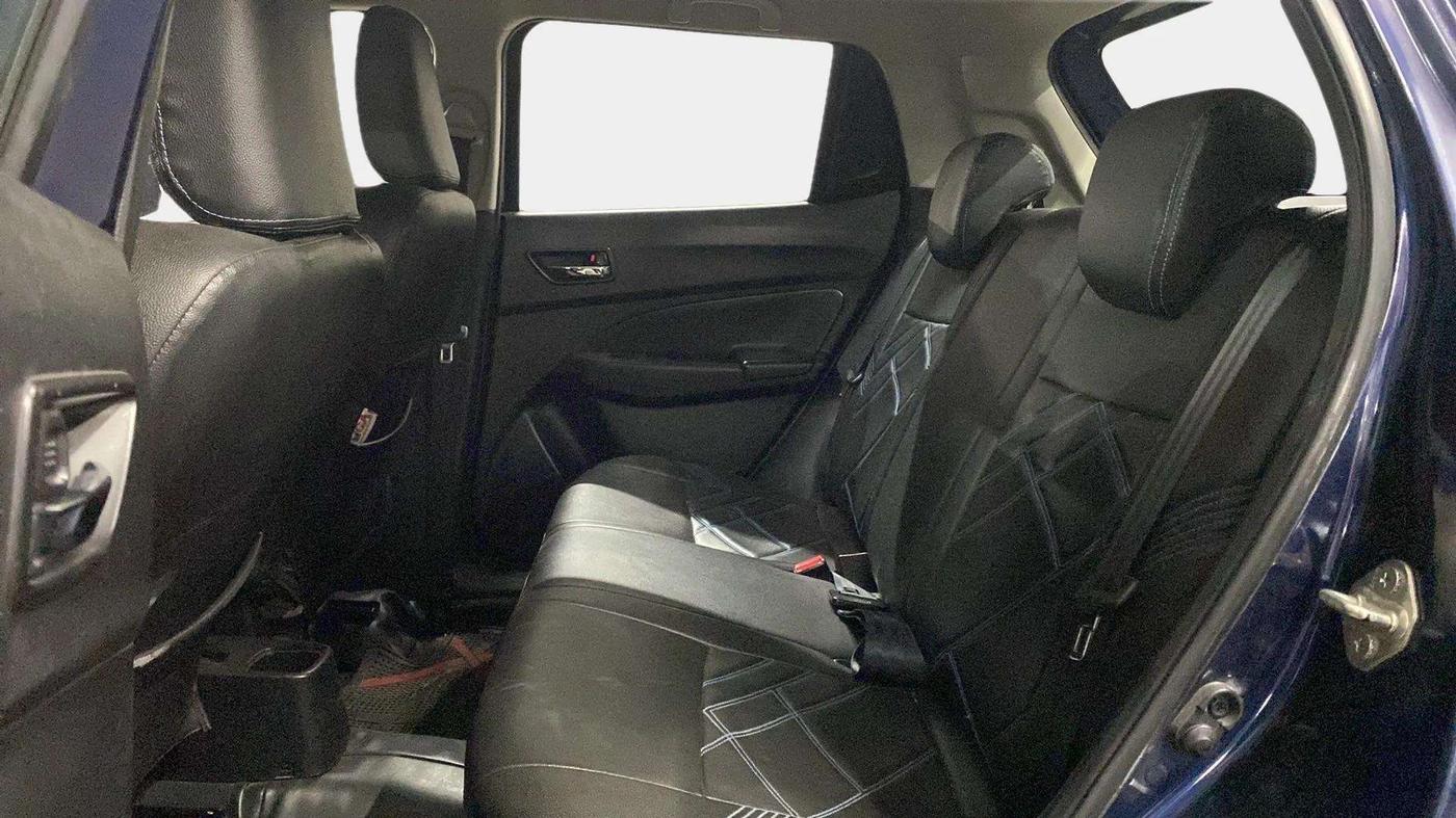 2019 Maruti Swift ZXI PLUS, Petrol, Manual, 35,571 km, Right Side Rear Door Cabin
