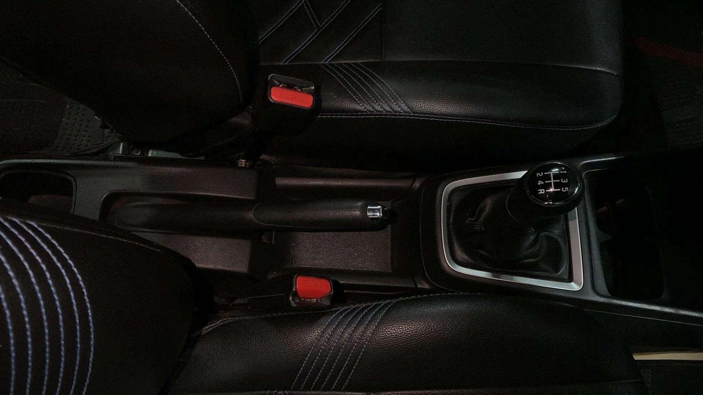 2019 Maruti Swift ZXI PLUS, Petrol, Manual, 35,571 km, Gear Lever
