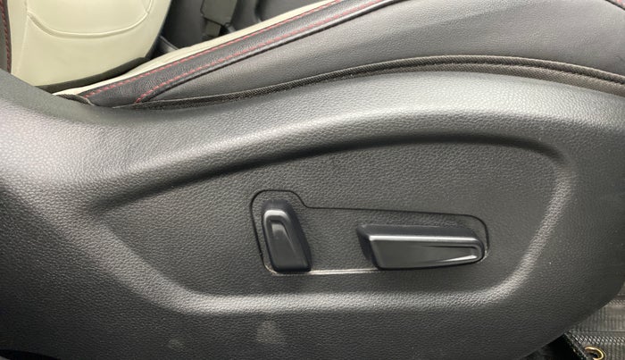 2020 KIA SELTOS 1.4 GTX+ TURBO GDI PETROL AT, Petrol, Automatic, 31,618 km, Driver Side Adjustment Panel