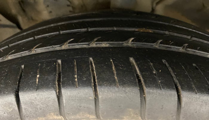 2020 KIA SELTOS 1.4 GTX+ TURBO GDI PETROL AT, Petrol, Automatic, 31,618 km, Left Front Tyre Tread