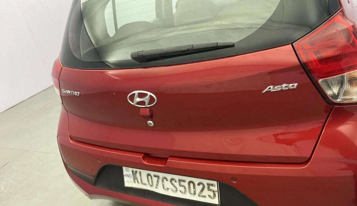 2019 Hyundai NEW SANTRO ASTA MT, Petrol, Manual, 30,562 km, Dicky (Boot door) - Minor scratches