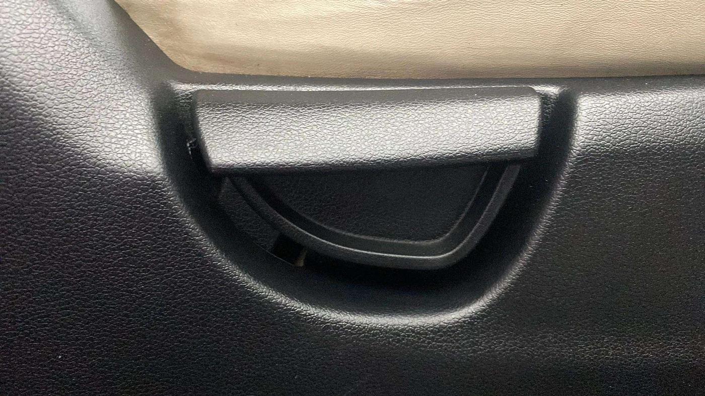 2019 Hyundai NEW SANTRO ASTA MT, CNG, Manual, 30,686 km, Driver Side Adjustment Panel