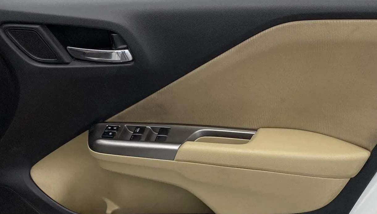 2016 Honda City 1.5L I-VTEC V MT, Petrol, Manual, 79,111 km, Driver Side Door Panels Control