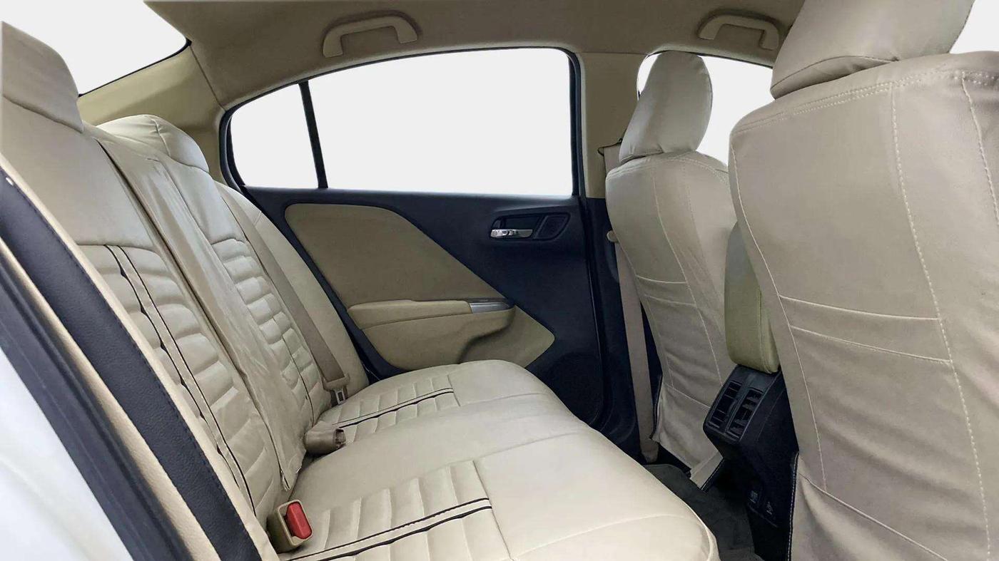 2016 Honda City 1.5L I-VTEC V MT, Petrol, Manual, 79,111 km, Right Side Rear Door Cabin
