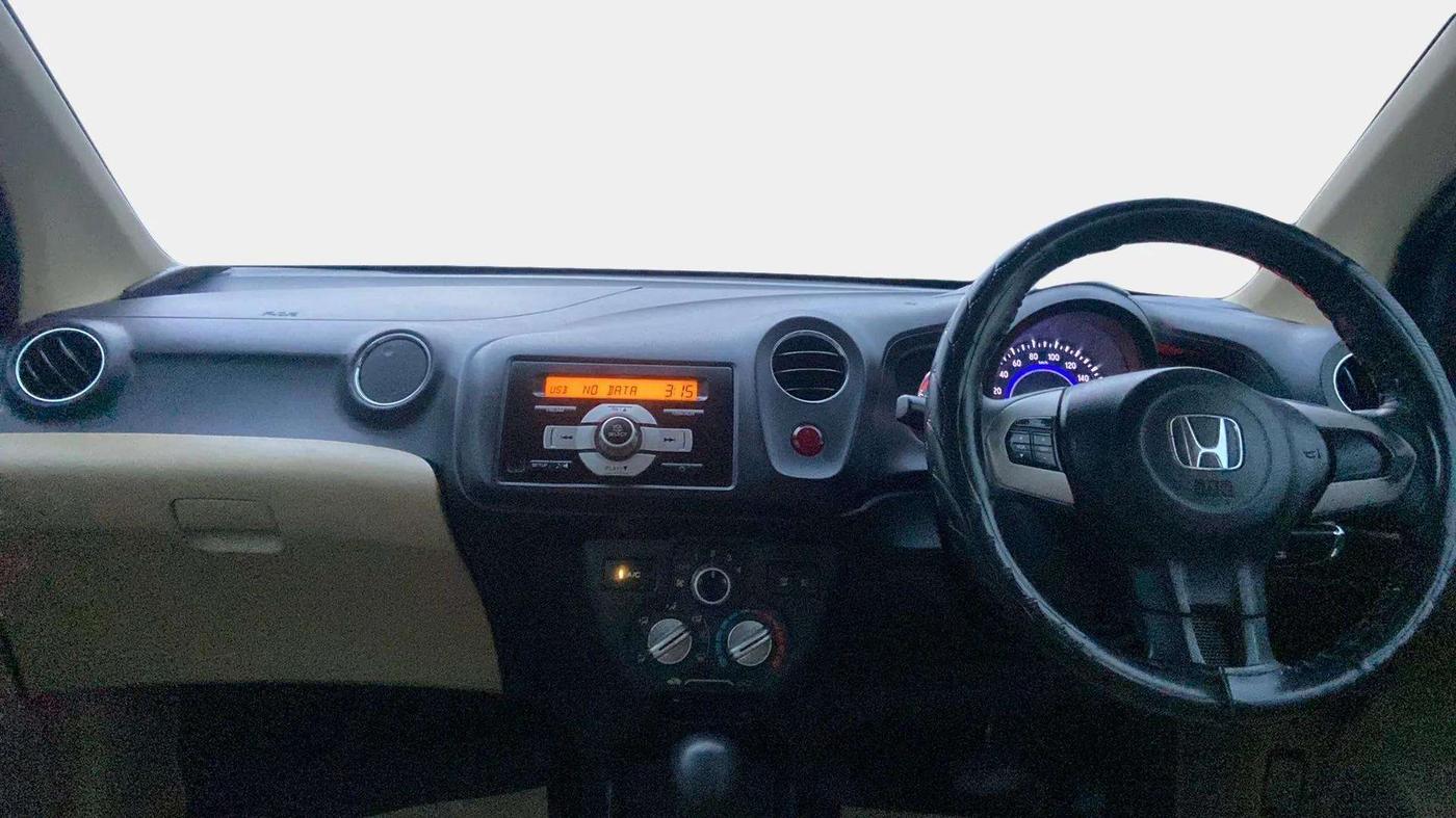2015 Honda Brio VX AT, Petrol, Automatic, 57,858 km, Dashboard