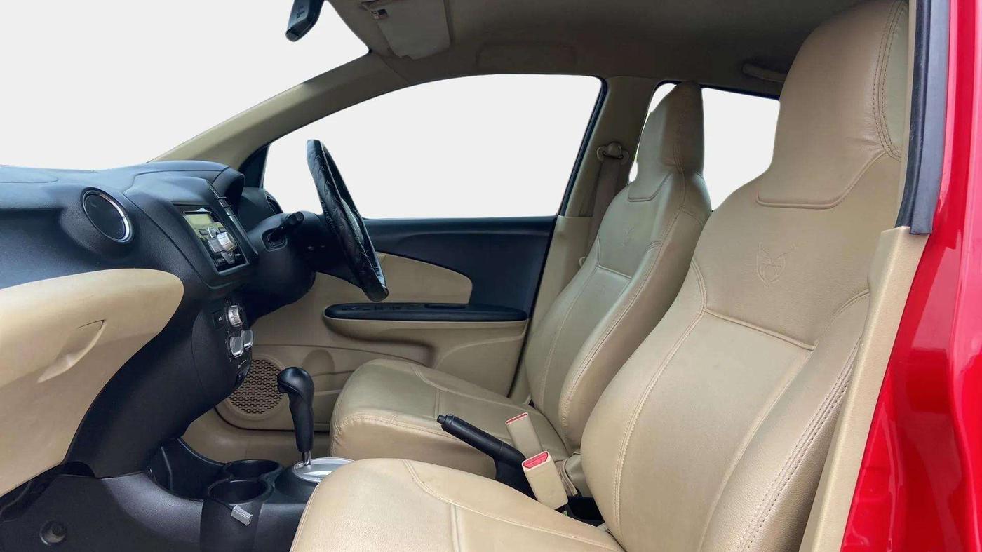 2015 Honda Brio VX AT, Petrol, Automatic, 57,858 km, Right Side Front Door Cabin
