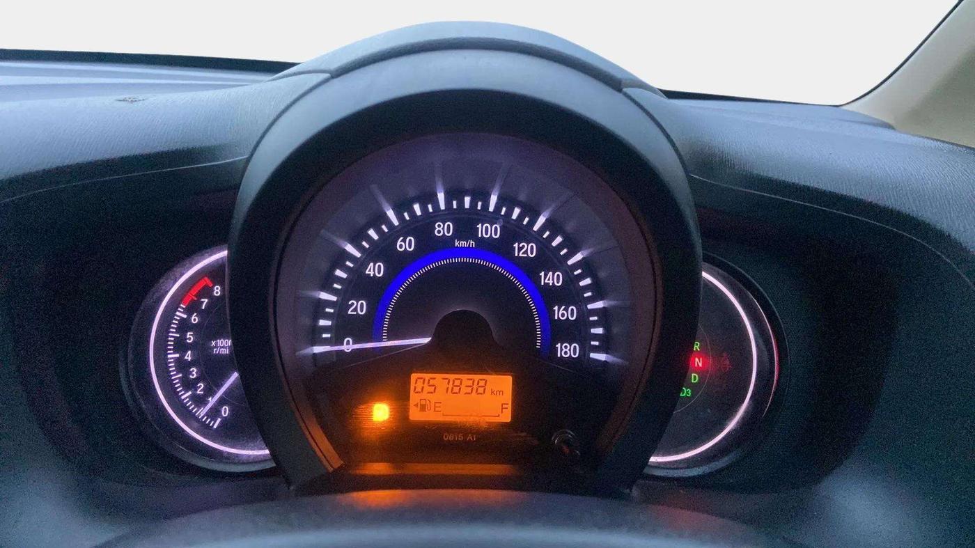 2015 Honda Brio VX AT, Petrol, Automatic, 57,858 km, Odometer Image