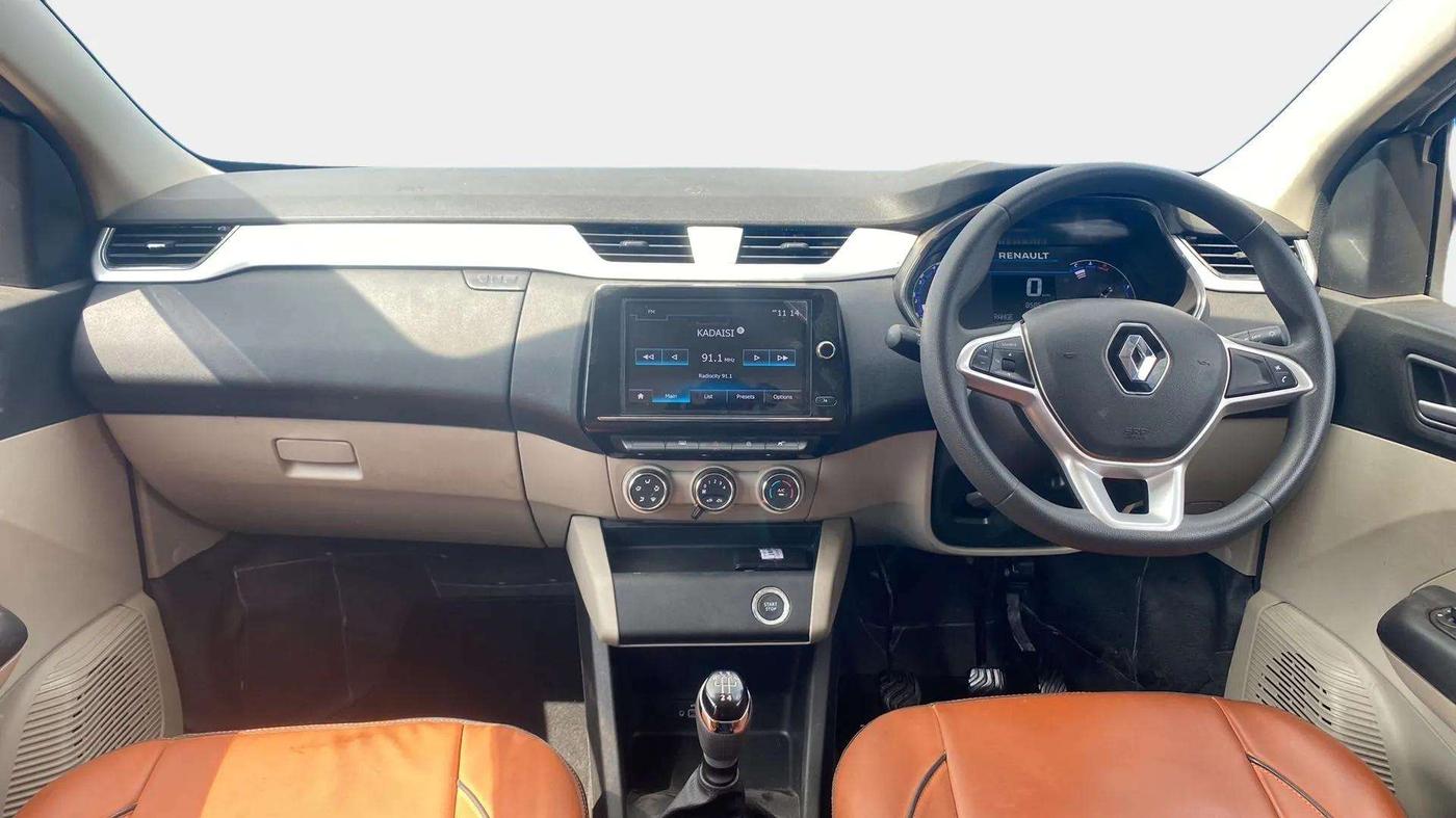 2023 Renault TRIBER RXZ, Petrol, Manual, 8,645 km, Dashboard